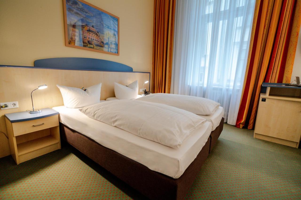 Hotel Tiergarten Berlino Esterno foto