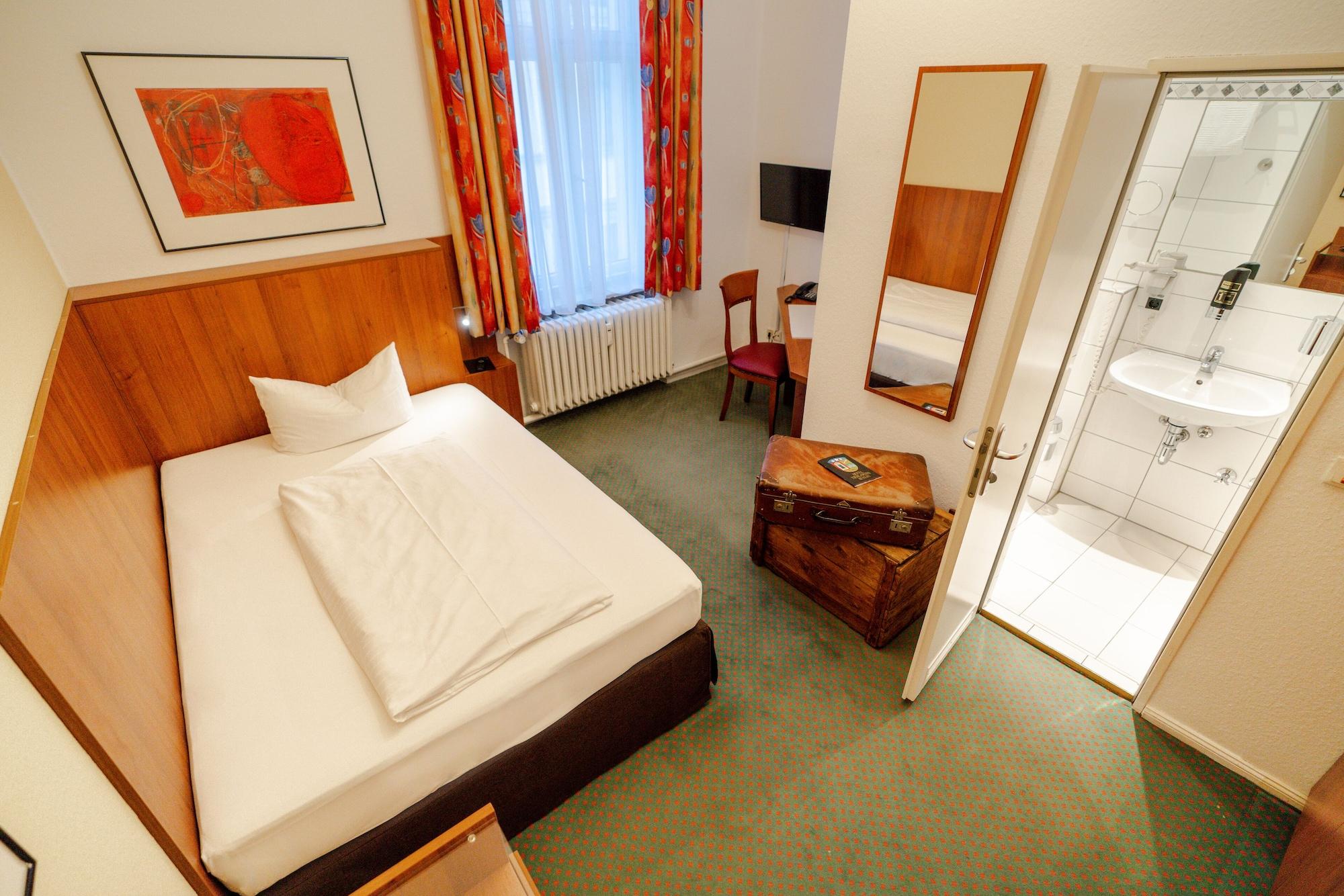 Hotel Tiergarten Berlino Esterno foto