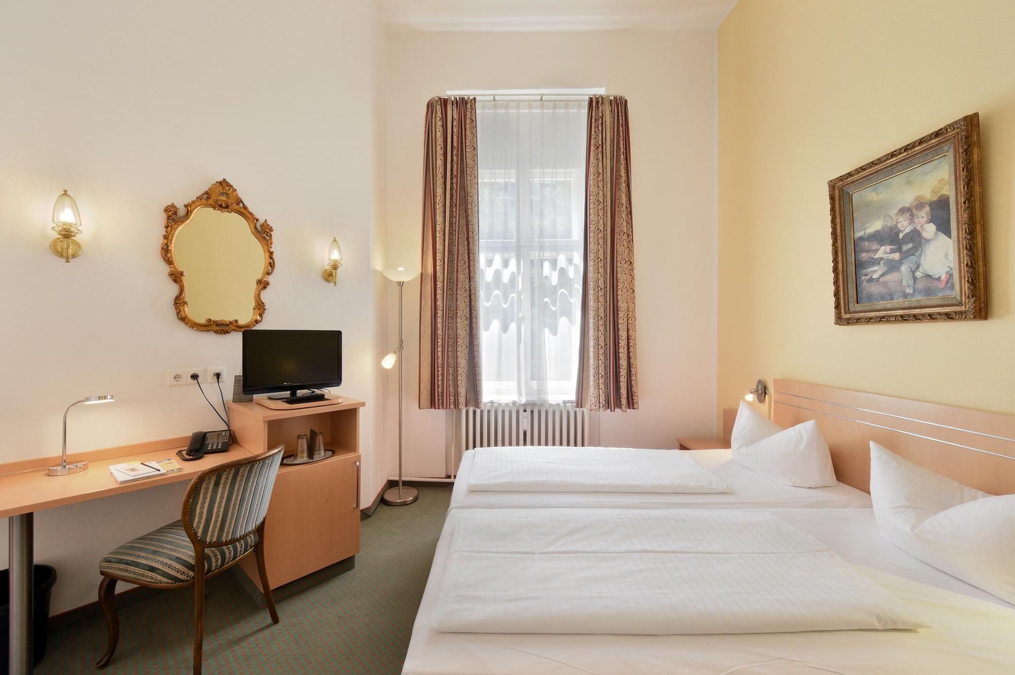 Hotel Tiergarten Berlino Esterno foto