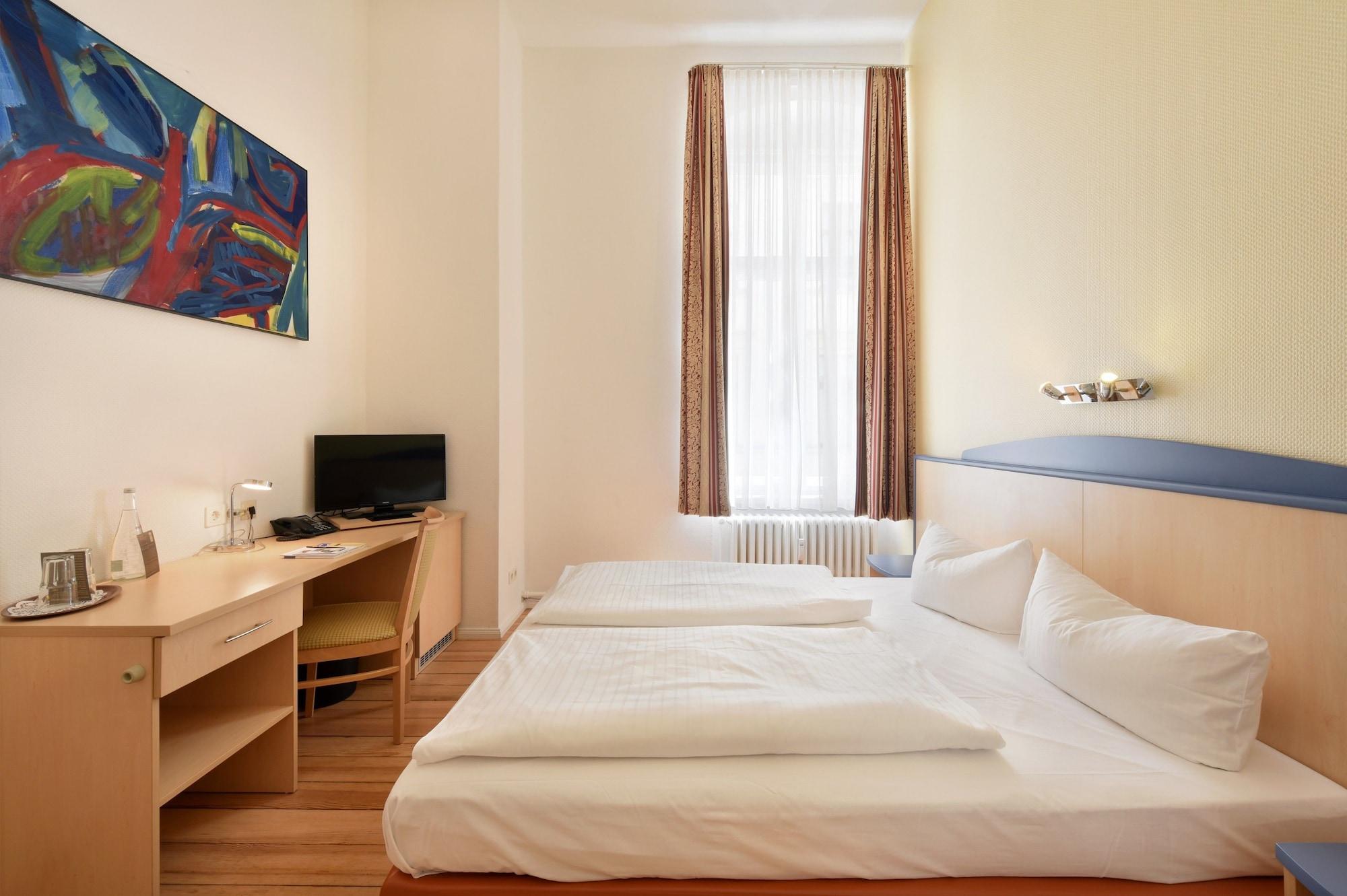 Hotel Tiergarten Berlino Esterno foto