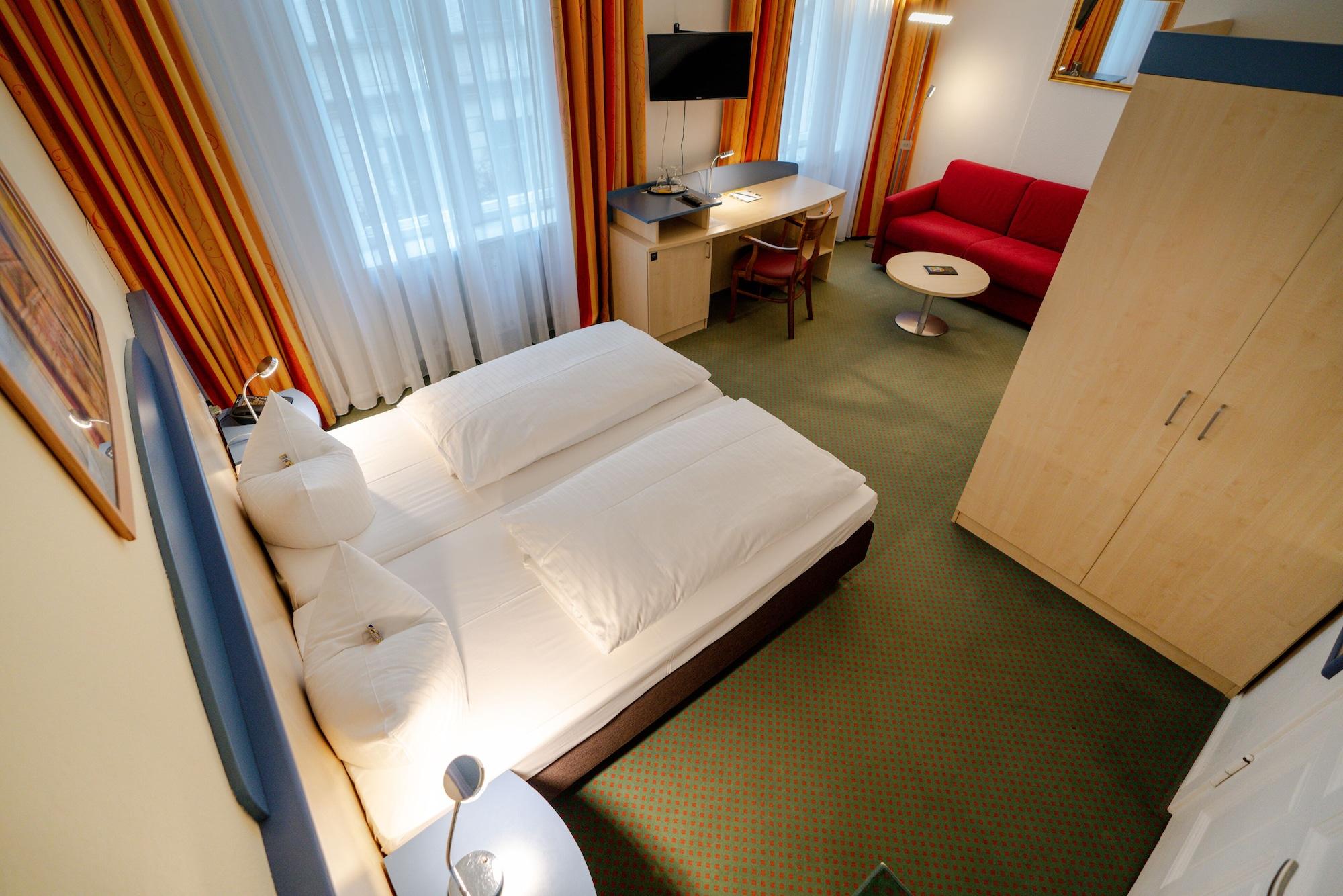Hotel Tiergarten Berlino Esterno foto