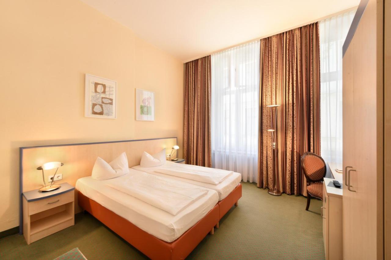 Hotel Tiergarten Berlino Esterno foto